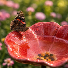 Lade das Bild in den Galerie-Viewer, Handgefertigte Schmetterlingsblüten – Wetterfeste Keramik-Tränken, 4er-Set